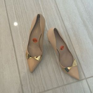 Stuart Weitzman Nude pumps worn once